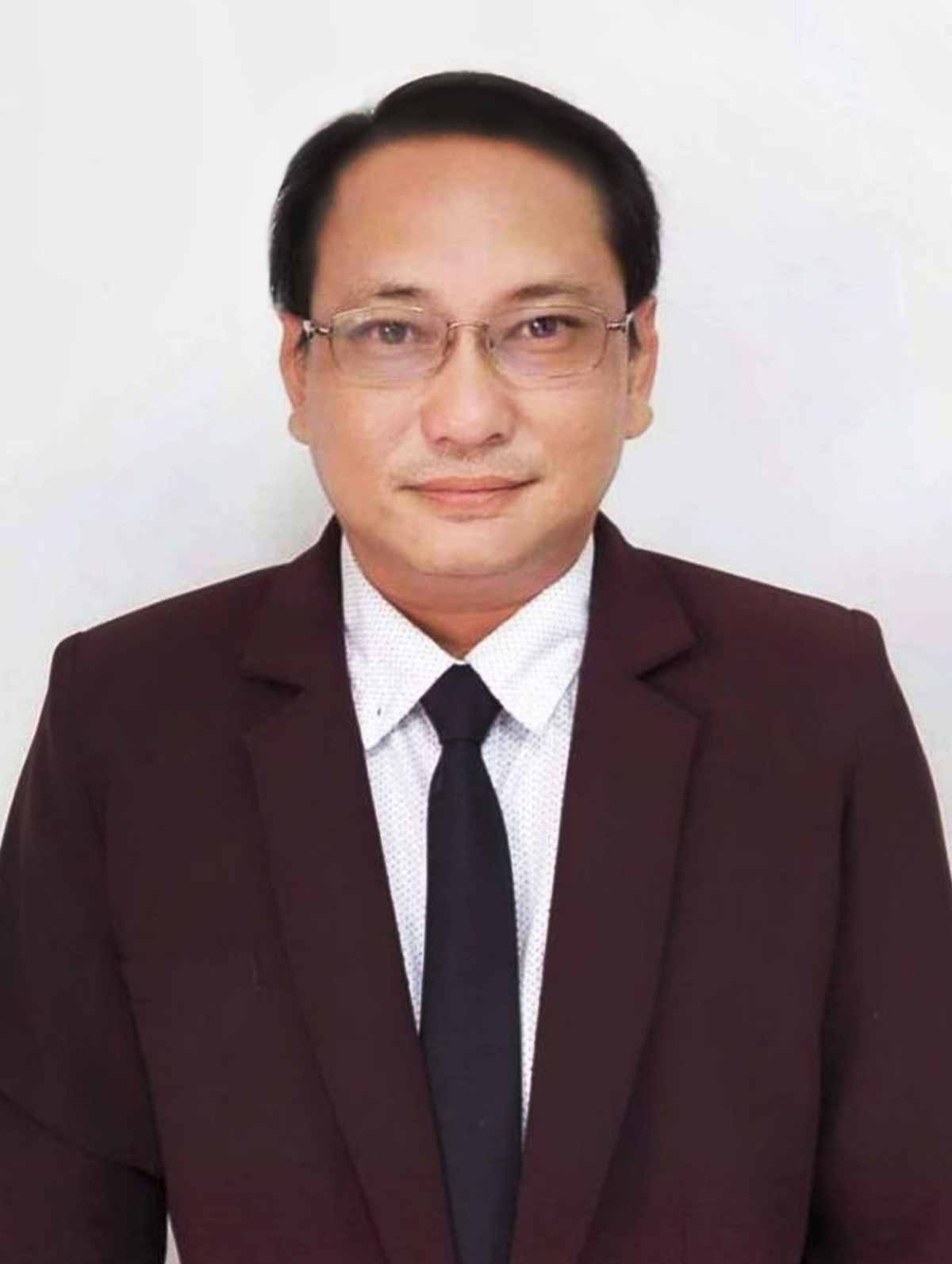 นายสุธี  มณีกาญจน์