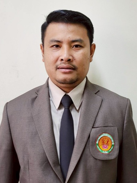 นายปริวรรต  อุทธสิงห์